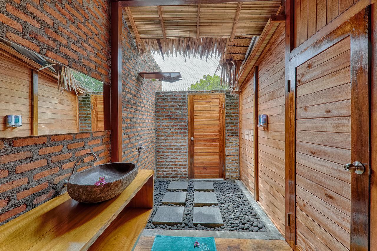 Kuda Laut Boutique Dive Resort Бунакен Экстерьер фото