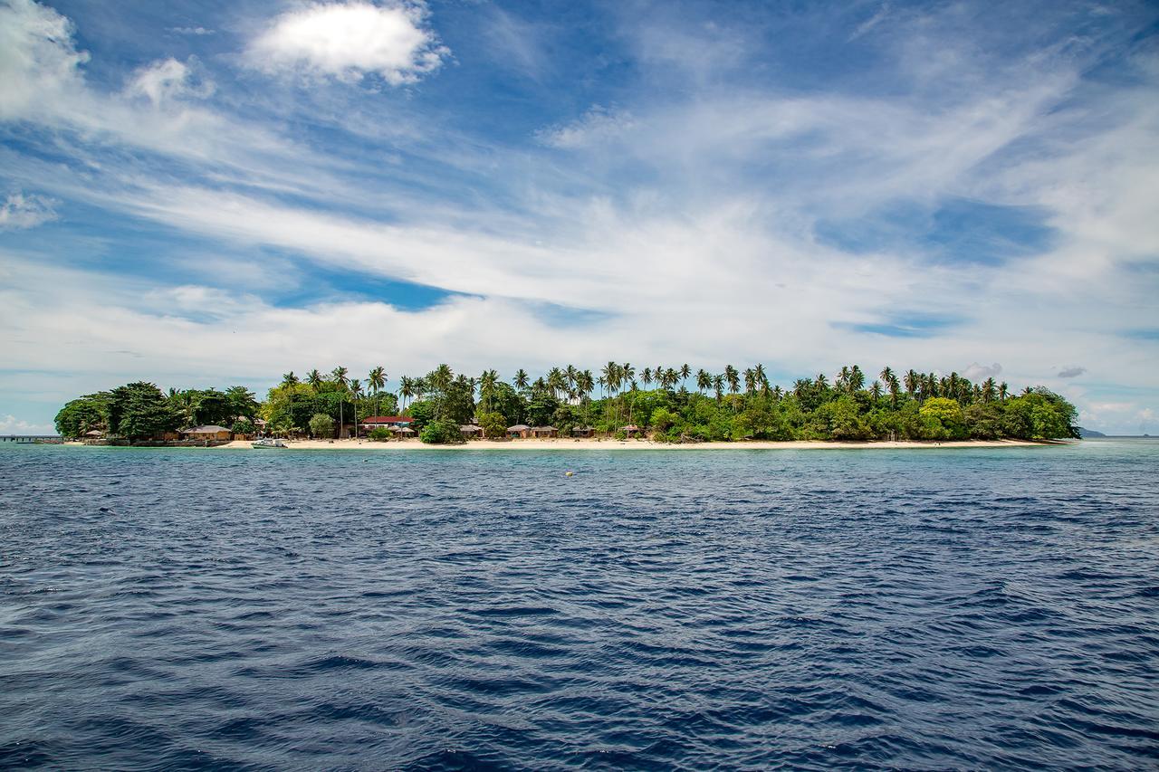 Kuda Laut Boutique Dive Resort Бунакен Экстерьер фото